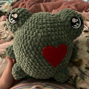 Jumbo crochet frog